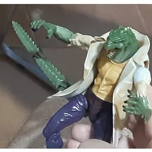 Action Figure Lizard Slashing Tail Attack Spider-man 3  2007 Hasbro - Foto 3