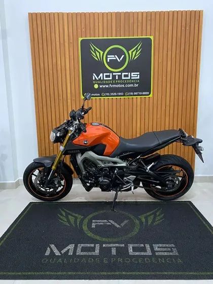 YAMAHA MT-09 2014/2015 - Foto 5