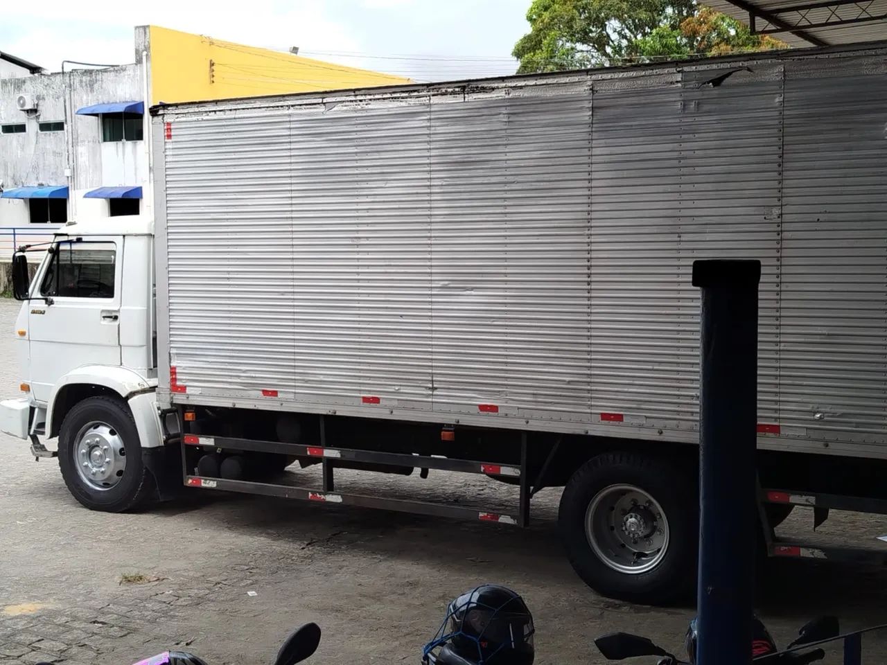 Vende-se caminhão  - Foto 2
