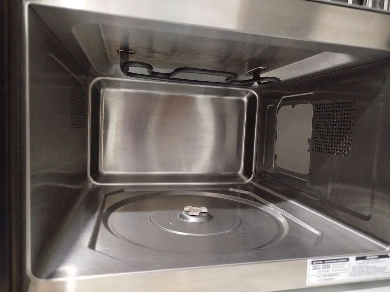 Microondas Brastemp Touch Espelhado 30L 127v todo em INOX, com Grill e Painel Touch Screen - Foto 6