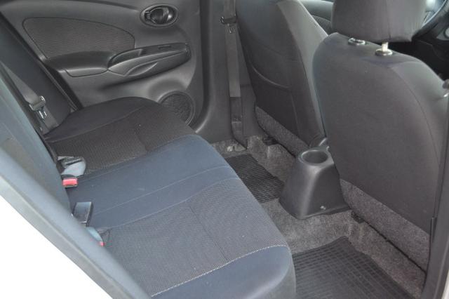 Nissan Versa 1.6 SUV 2013 - Foto 8
