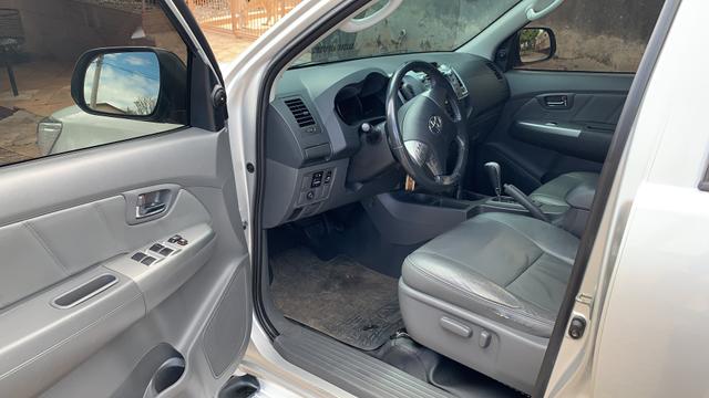 Toyota Hilux SRV ÚNICO DONO - Foto 9