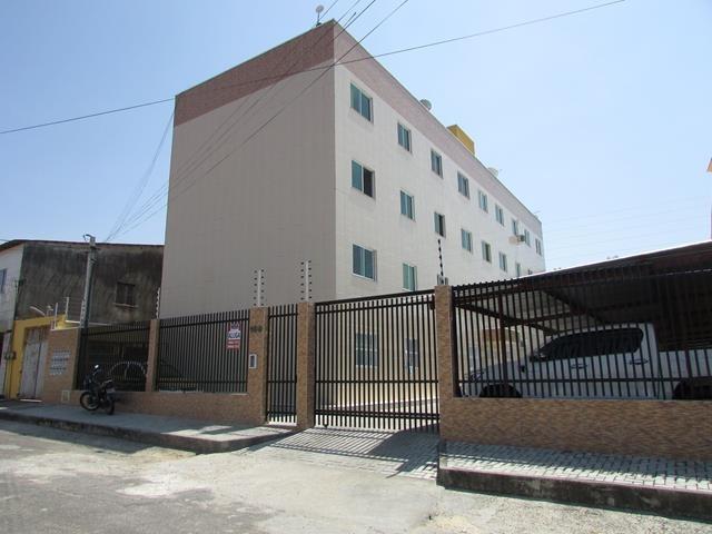Apartamento no Henrique Jorge