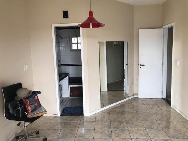 Aluga-se duplex mobiliado, Riviera, Macaé, 4 suítes/hidro, 3 Vagas, sauna, Piscina, chur - Foto 2