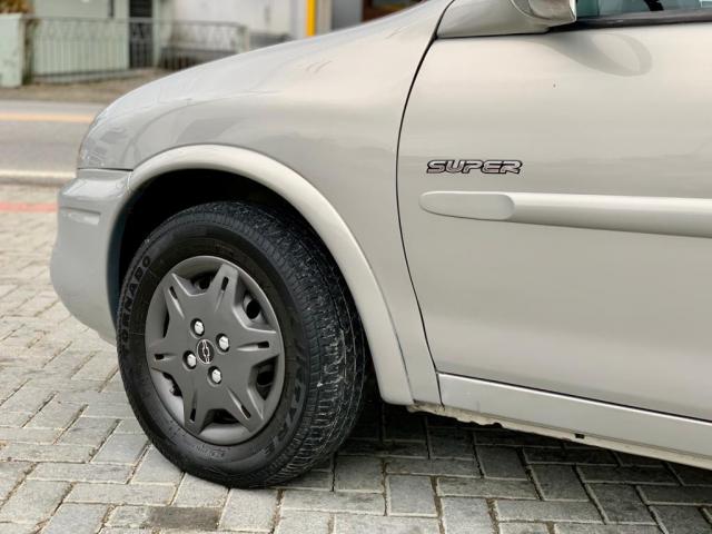 Corsa Sedan 1.0 - 2005 - Foto 8