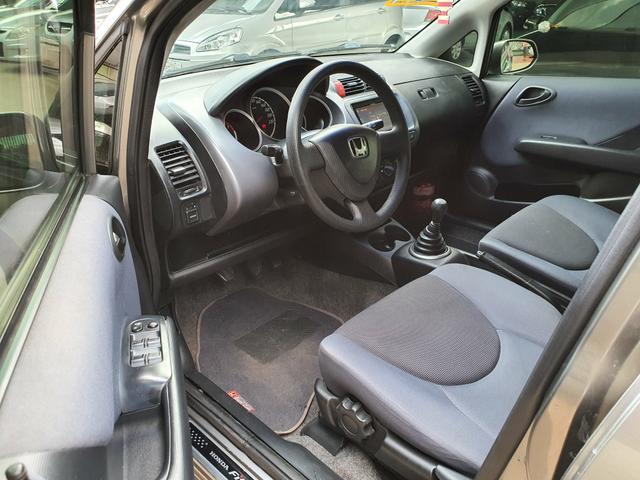 Honda Fit Lx Ano 2005 - Foto 8