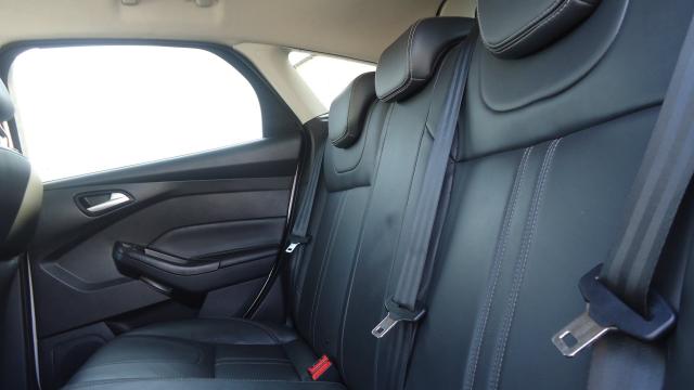 FOCUS 2015/2015 2.0 SE PLUS 16V FLEX 4P POWERSHIFT - Foto 7