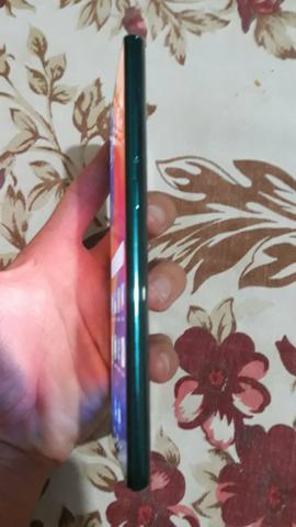 Troco xiaomi 8 pro 128 GB .1 mês de uso em outro celular mas barato