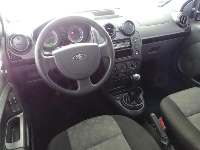 Ford Fiesta 1.0 Rocam Hatch 8v - Foto 7