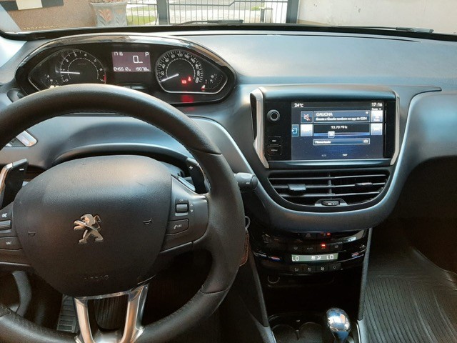 Peugeot 208 1.6 Automático Griffe 2015 - Foto 10