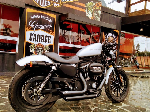 HARLEY DAVIDSON IRON 883