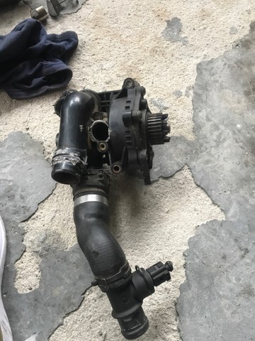 Bomba d?água Volkswagen tiguan 2011/12 2.0 tsi