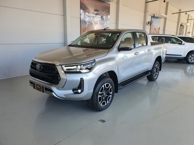 TOYOTA HILUX CD SRX 4X4 2.8 TDI 16V DIESEL AUT. 2021 DIESEL ZERO KM.