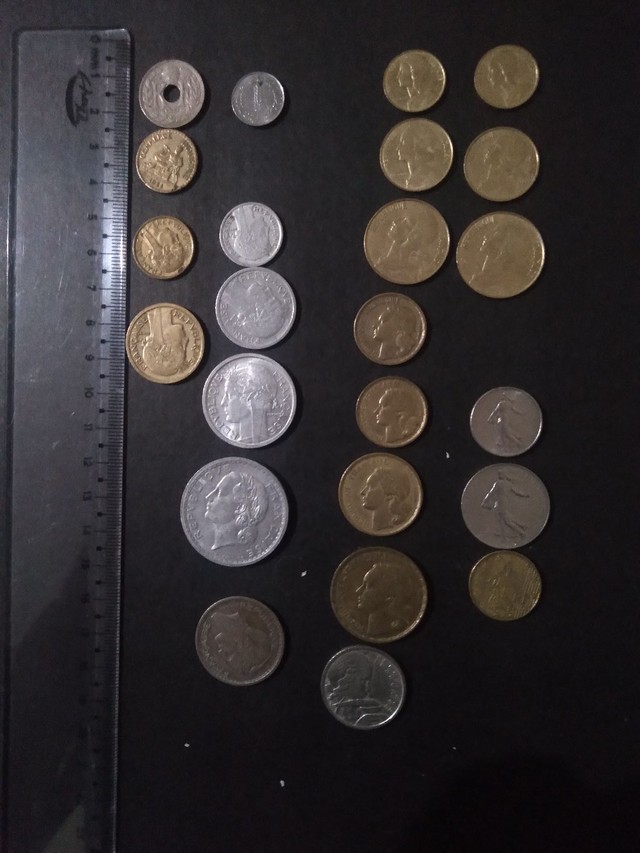 LOTE MOEDAS FRANCESAS - Foto 2