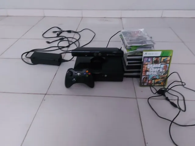 Vendo GTA V Original do Xbox 360 - Jogos de Vídeo Game - João