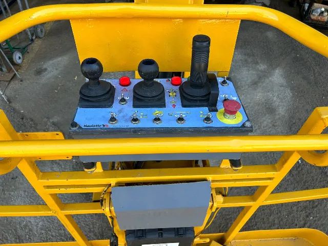 Plataforma Elevatória Articulada Diesel Combustão HA16SPX ano 2012 - Foto 2