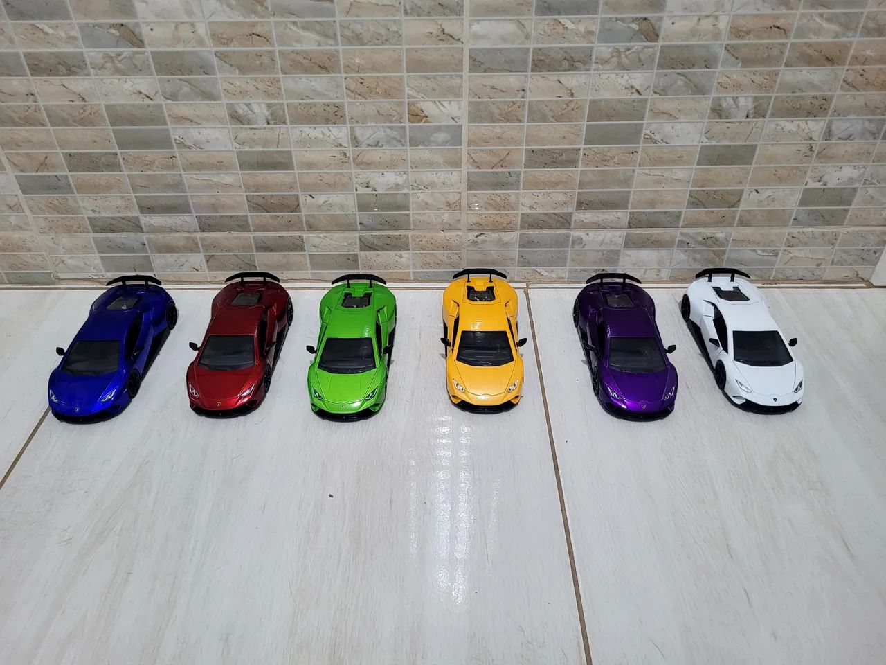 Coleção de Miniaturas de Carros 1:24 e outros - Foto 5