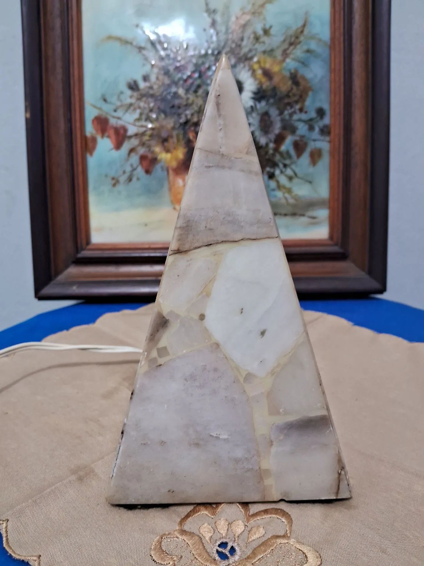 Antiga luminária em forma de pirâmide em placa de Mármore  - Foto 4