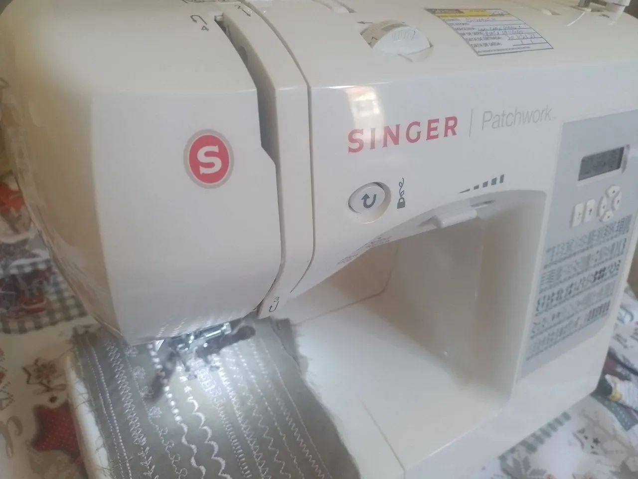 Máquina de Costura Singer - 100 Pontos - Excelente Estado - Foto 2