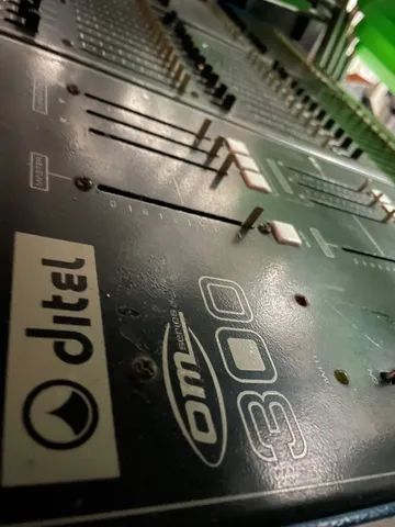 Mesa de audio ditel e rack de luz dimer - Foto 2