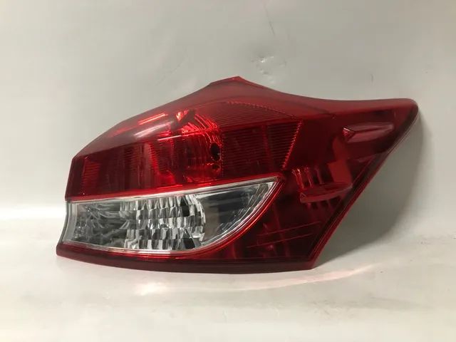 Lanterna Yaris Hatch sem led