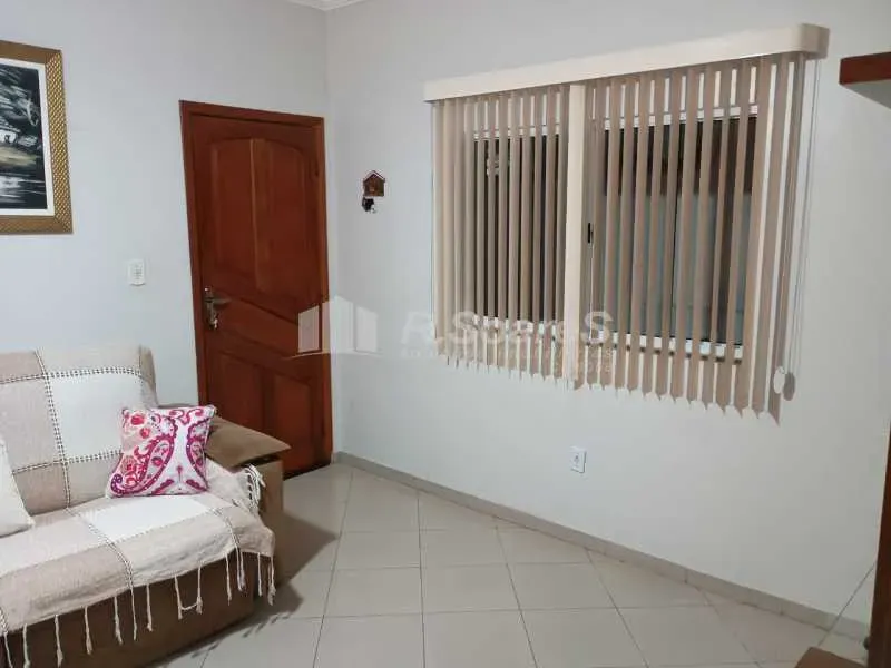 Casa em condominio 03 quartos, 1 suíte, rua das Azaleas, Vila Valqueire