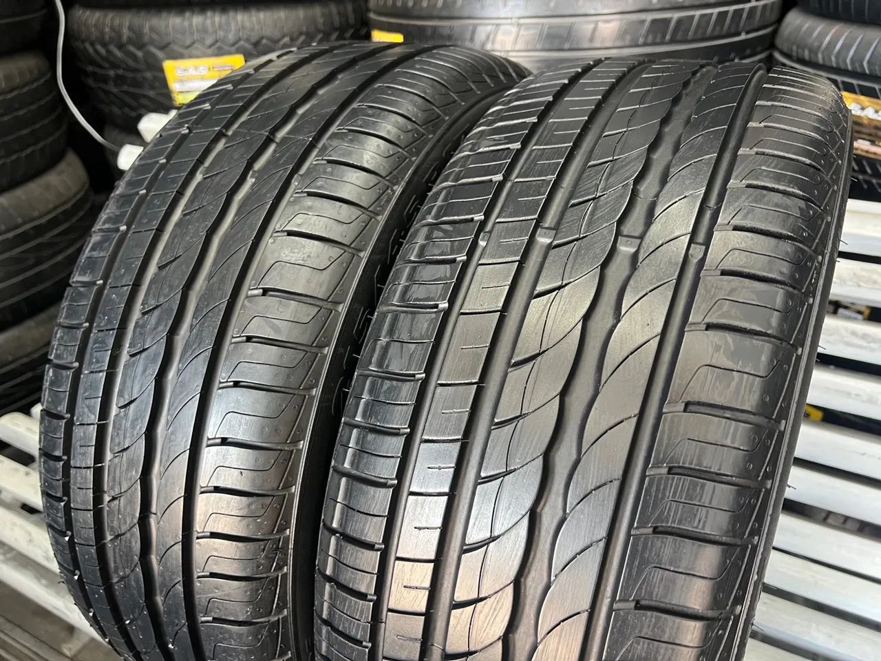Par de Pneus 215/45/17 Pirelli R$849,00 / Pneu 215/45R17 - Foto 2