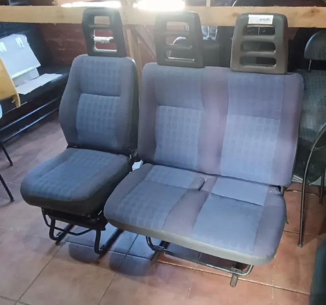 Jogo de Bancos Dianteiro Iveco Daily 4912 Usado - Foto 4