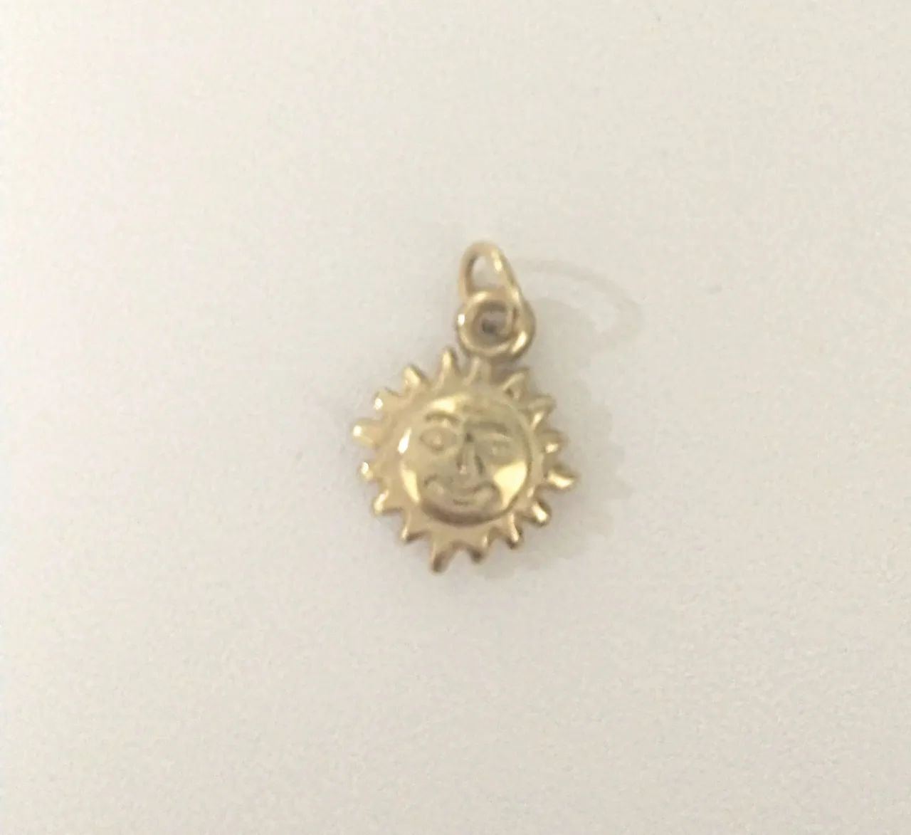 pingente de sol banhado a ouro. - Foto 3