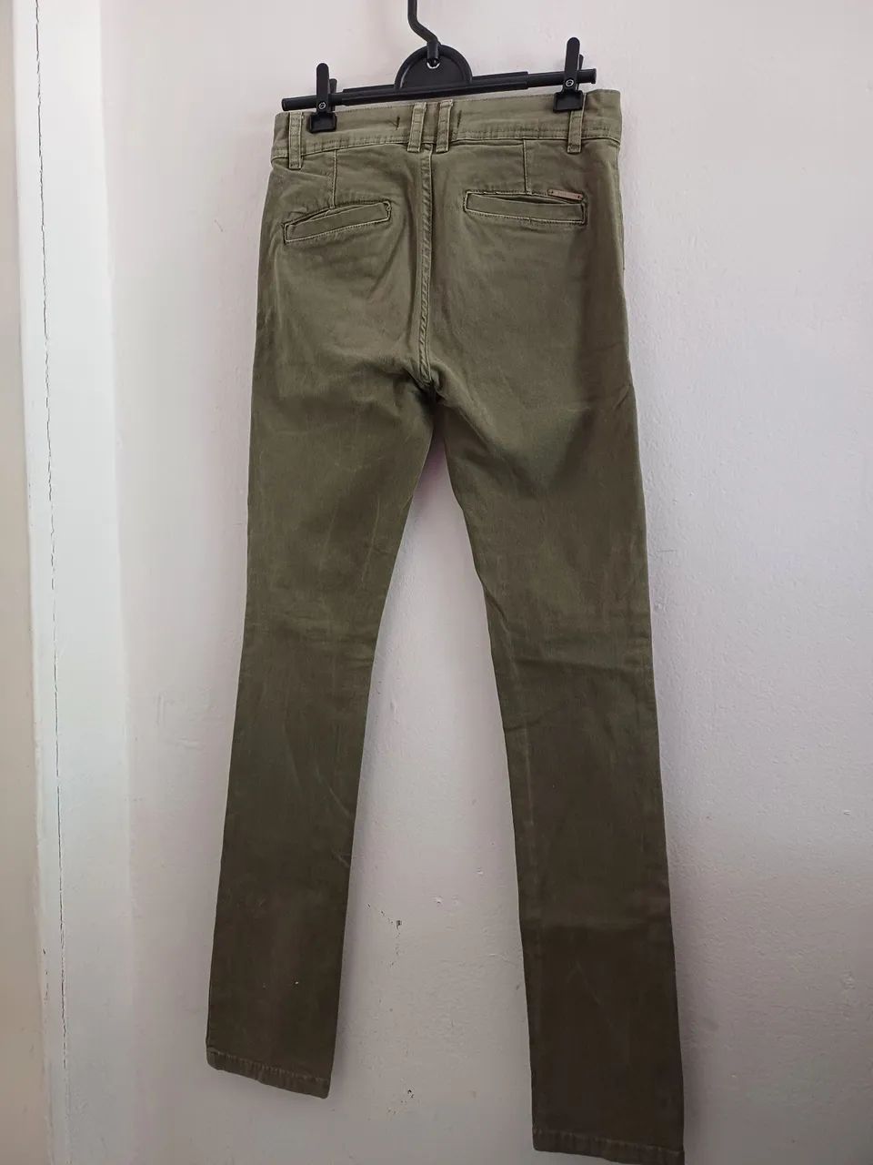 Calça Jeans Verde Militar com Rasgos - Foto 2