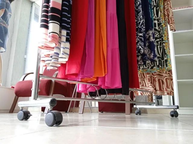 Arara c/ rodas em Aço Cinza 170 cm x 117 cm x 42 cm - Foto 4