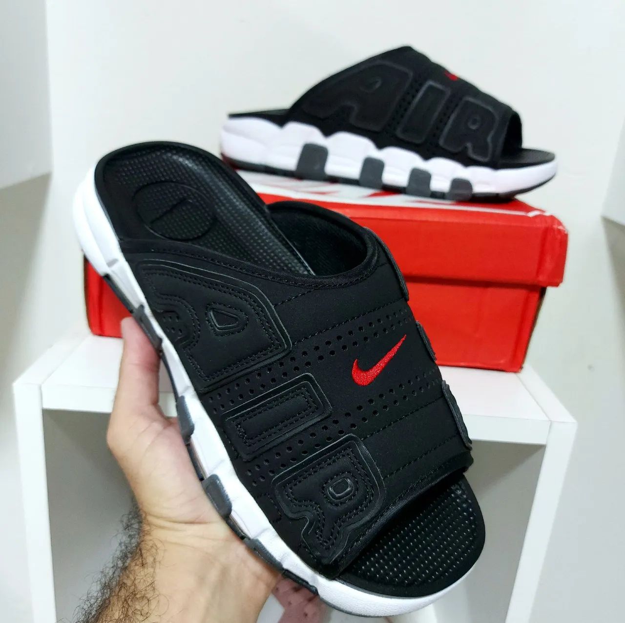 SLIDE AIR MORE UPTEMPO BLACK WHITE RED