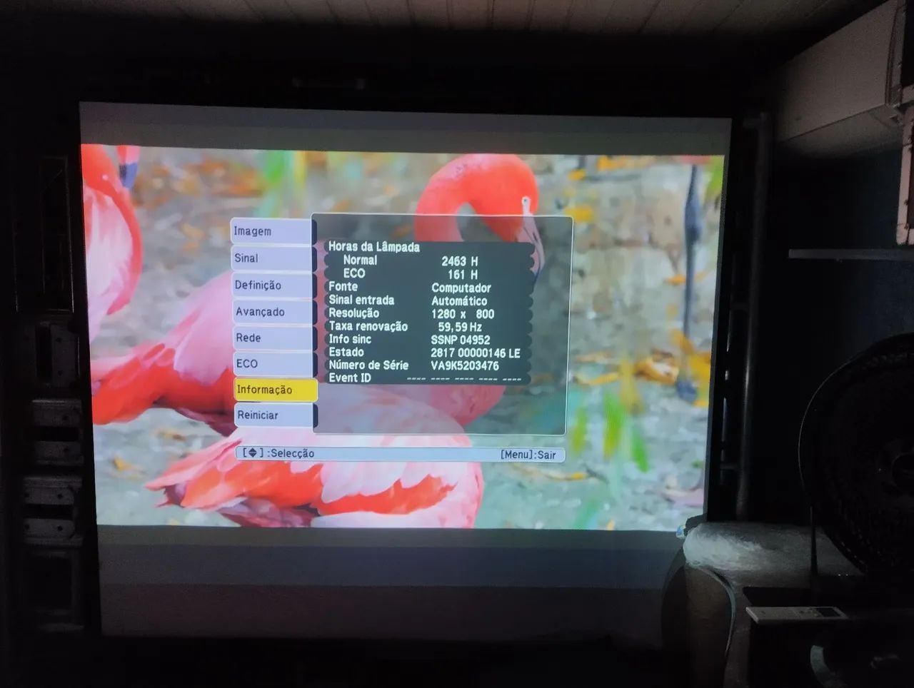 Projetor Epson x24 com 3500 ansi lúmens ótimo aparelho  - Foto 3