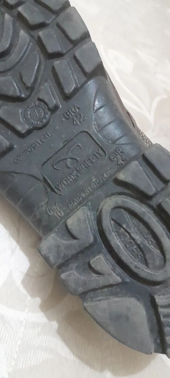 Vende-se butina ótimo usada 4x