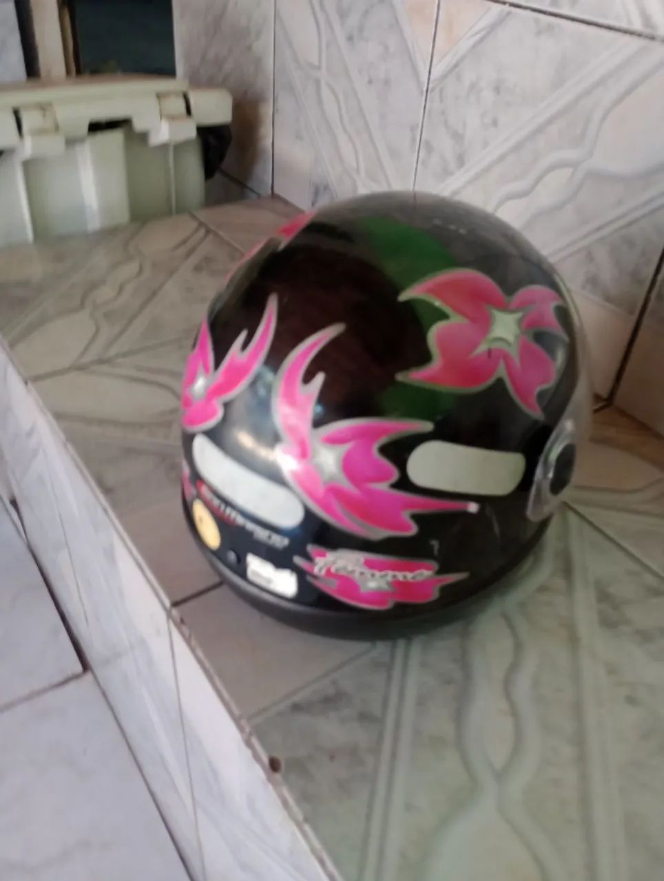 Semi-new helmet64293684169346122