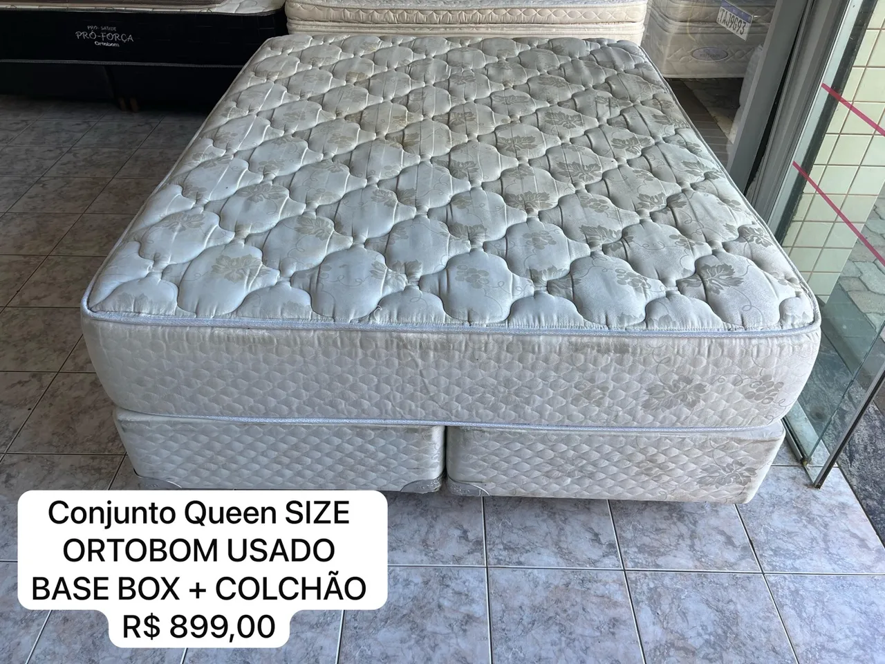 Cama Box Queen Size usada