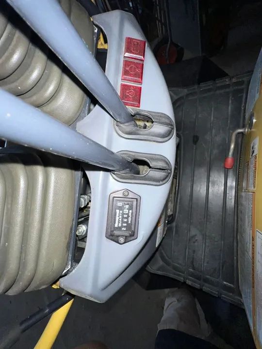 Retroescavadeira Mini YANMAR SV08 2021 - Foto 4