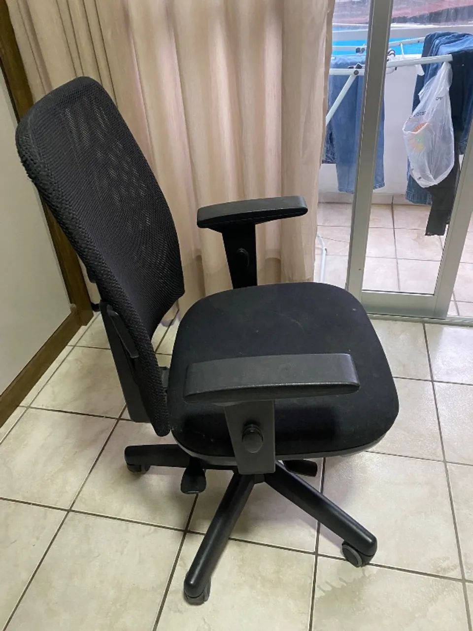 Cadeira giratória 64385641288321123