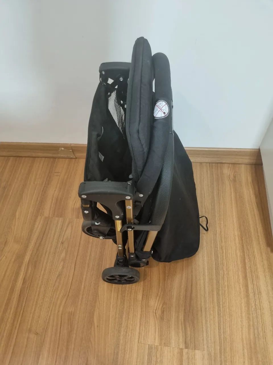 Carrinho de Bebê Galzerano! Leve e Fácil de Transportar Usado!