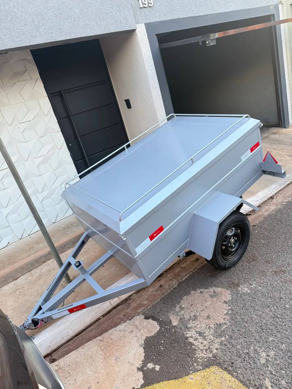 Reboque Baú com tampa - Foto 2