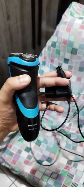 Barbeador elétrico philips - Foto 3