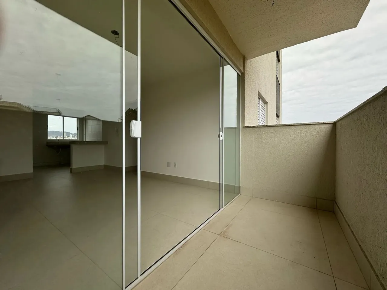 Apartamento 3 quartos com 1 suite e 2 vagas