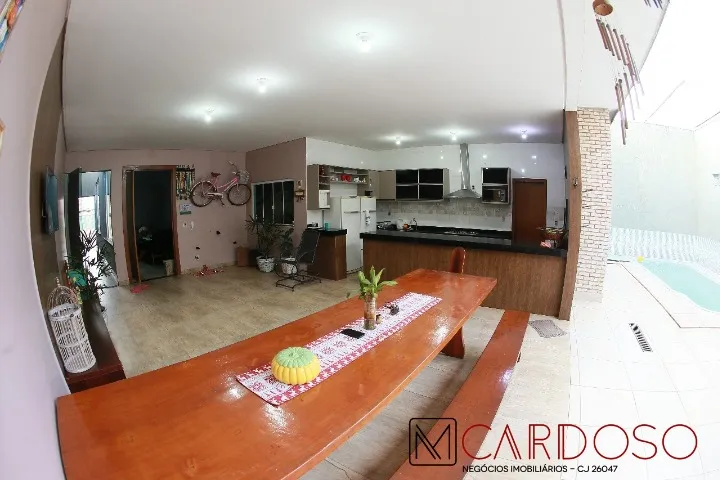 Casa na QND 49, 4 quartos, 2 suites, area gourmet, piscina, armarios, ar-condicionado