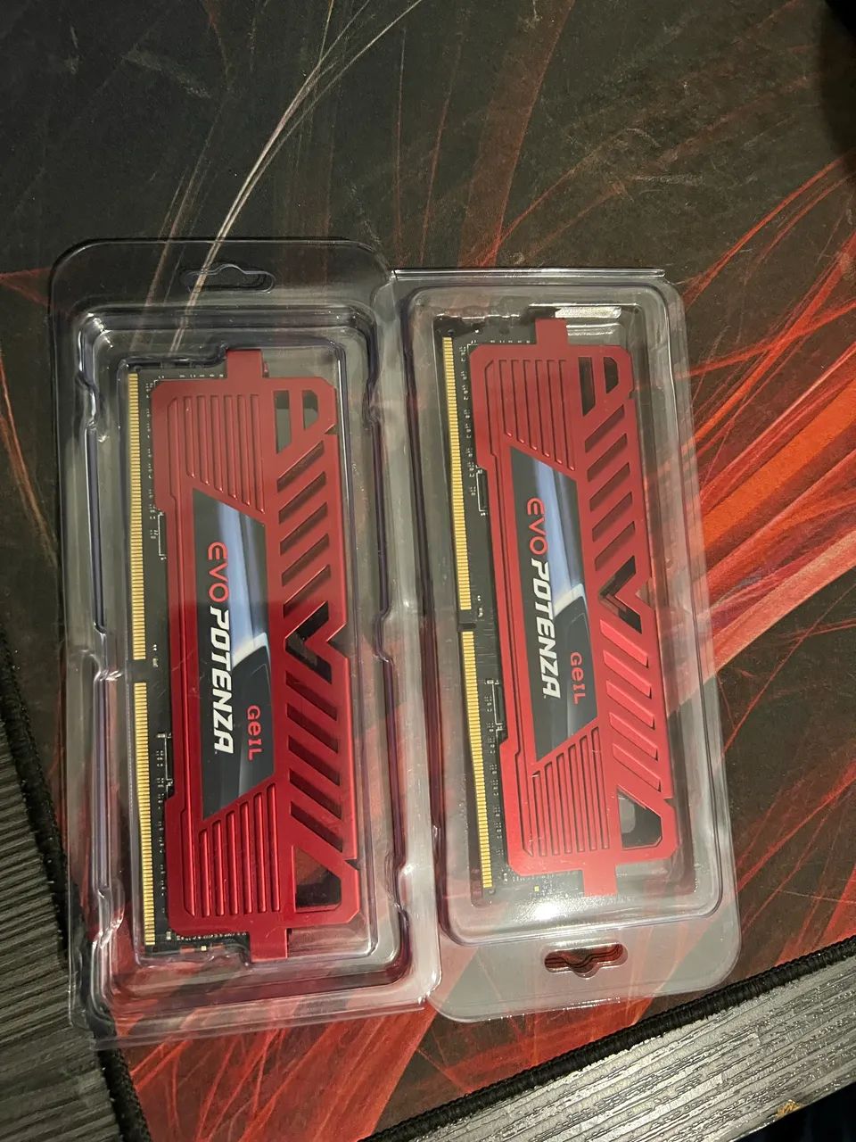 2 DDR4 8GB RAM Memories64385501247489120
