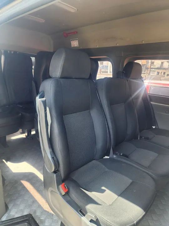 Van expert ano 2020 11 lugares teto alto - Foto 2