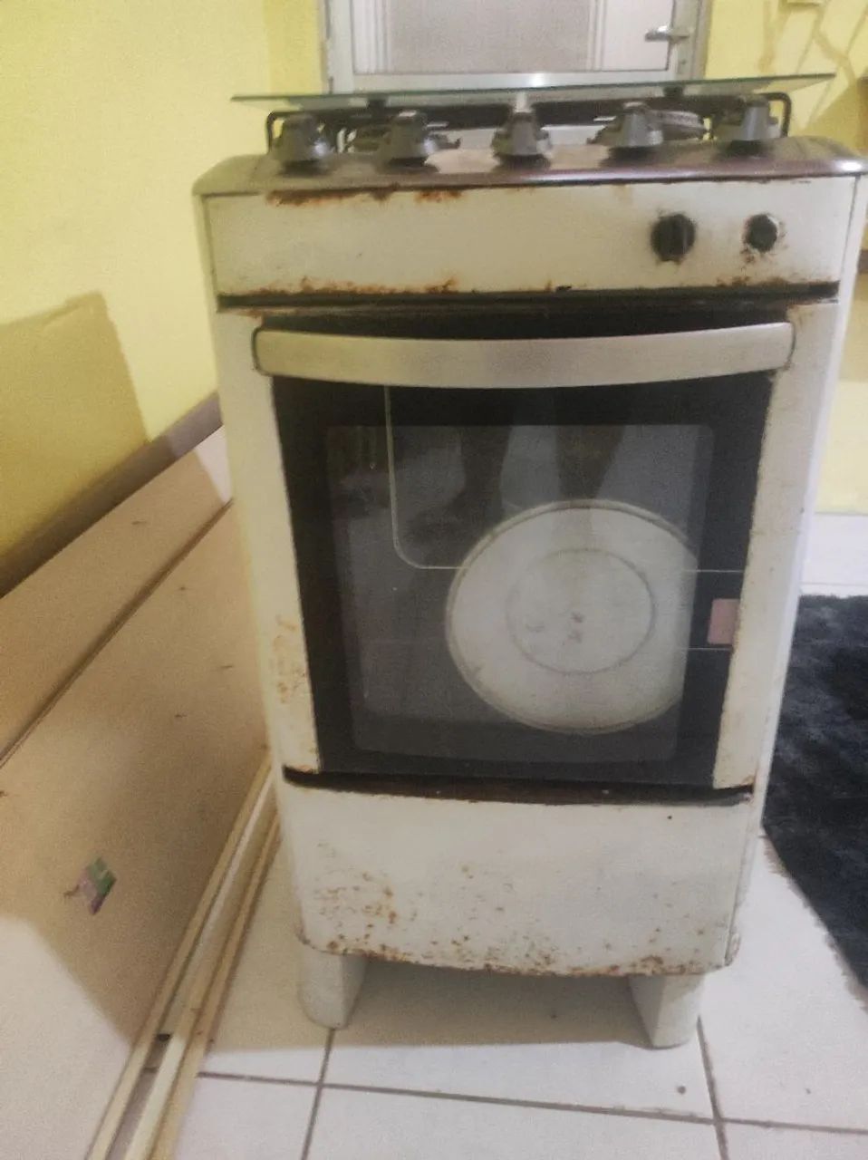 4-Burner Stove64739936711170123