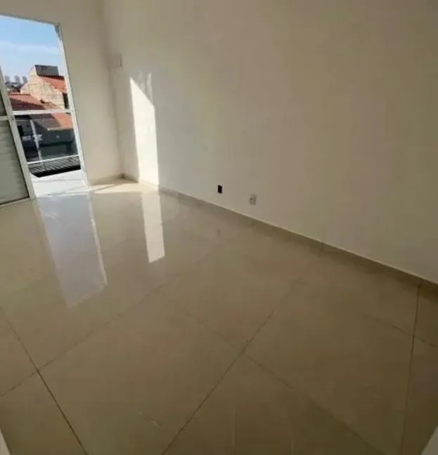 Casa (Padrão), com 3 quartos e 3 banheiros à Venda, 45 m² em Curitiba/PR