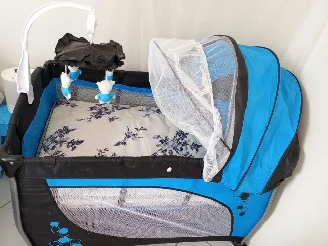 Berço de bebê dobrável 