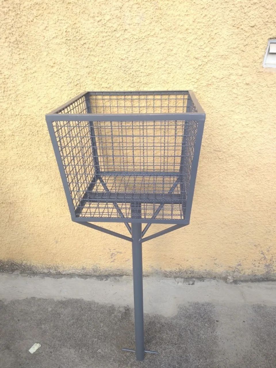 lixeira de ferro 3 MM  ENTREGAMOS E INSTALAMOS VALOR  SOB CONSULTA  ! - Foto 3