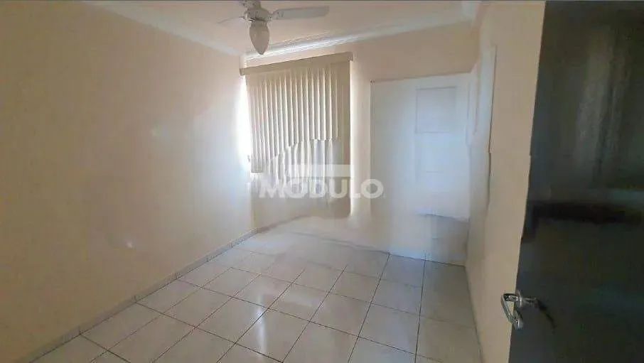 Apartamento duplex para locação Bairro Umuarama com 3 quartos - Foto 2